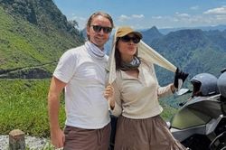 Nghỉ lễ độc lạ có '1-0-2' của á hậu Thảo Nhi Lê và bạn trai tổng giám đốc