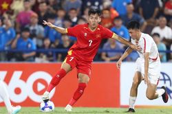 Video bóng đá U20 Việt Nam vs U20 Triều Tiên: Đối thủ quá nhanh, quá nguy hiểm