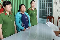 Bắt tạm giam người phụ nữ dùng 'sổ đỏ' giả lừa đảo 2 tỉ đồng