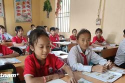 Niềm vui nơi rẻo cao biên giới Lào Cai ngày tựu trường