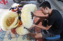 Gìn giữ giá trị văn hóa dân gian từ nghề làm đầu lân mùa Trung thu ở Cố đô