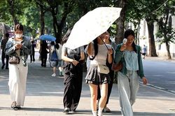 Thời tiết dịp 2/9: Bắc Bộ nắng nóng, Trung Bộ và Nam Bộ mưa dông