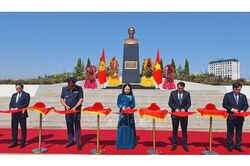 Phó Chủ tịch nước Võ Thị Ánh Xuân dự khánh thành Tượng đài Hồ Chí Minh tại Bishkek