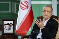 Xung đột tại Trung Đông: Tổng thống Iran kêu gọi đối thoại và hợp tác