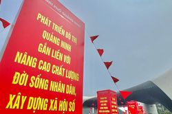Hàng trăm nghìn lượt khách đến Quảng Ninh trong 2 ngày nghỉ lễ