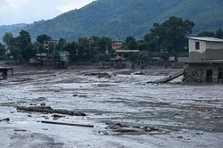 Lũ quét ở Nepal: Bao nhiêu người thiệt mạng, mất tích?