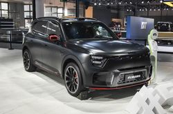 SUV dài hơn 4,7 mét, công suất 646 mã lực, giá gần 1,5 tỷ đồng