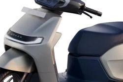 Xe máy điện phạm vi hoạt động 200 km, giá hơn 27 triệu đồng