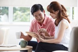 Ở chung một nhà nhưng 'tiêu tiền hai túi'