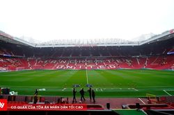 Man Utd chi lớn tr&ecirc;n thị trường chuyển nhượng nhưng vẫn chưa giải được 'b&agrave;i to&aacute;n m&aacute;i dột' ở Old Trafford