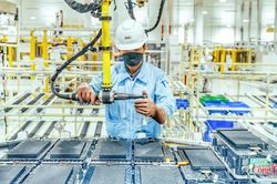 Cắt giảm tối đa thủ tục hành chính, tạo động lực tăng trưởng hai con số