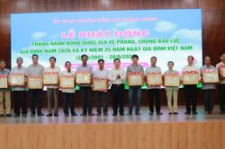 Chung tay xây dựng gia đình hạnh phúc, văn minh