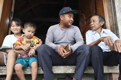 Người giữ “mạch làng” ở làng Cam