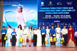Ban tổ chức Miss World 2026 trao quà cho 200 học sinh, sinh viên nghèo, hiếu học tại Khánh Hòa