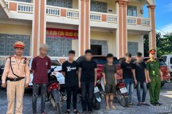 Từ hình ảnh trên mạng, xử lý nhóm thanh thiếu niên “bốc đầu” xe máy