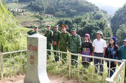 Vững vàng một dải biên cương
