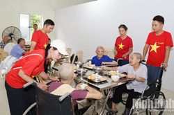 Vu Lan ấm áp tại Cơ sở điều trị Phong