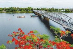 Giữ nét duyên cho nhịp Trường Tiền