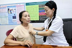 Chủ động trực cấp cứu, bảo đảm khám chữa bệnh xuyên lễ