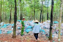 Cơ sở chế biến nhựa đổ trái phép hơn 8 tấn chất thải rắn