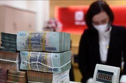 Lãi suất qua đêm chỉ còn hơn 1%/năm