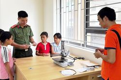 Bốn trường nội trú vùng biên Lào Cai được lắp đặt phòng STEM hiện đại