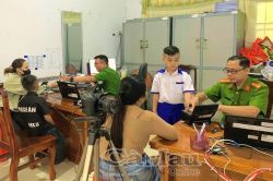 Công an Cà Mau phục vụ Nhân dân xuyên Lễ 2/9