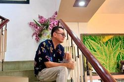 Nam NSƯT đến thăm biệt thự hàng chục tỷ của NSND Kim Cương, có thang máy riêng, bên trong đầy tượng Phật