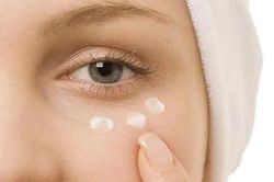 Vì sao chăm mắt mỗi ngày mà quầng thâm, bọng mắt vẫn không hết?