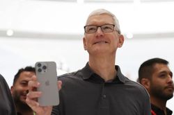 Tim Cook kết thúc chặng đường huy hoàng trên ghế CEO Apple