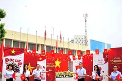 Sắc đỏ rực rỡ tại Không gian văn hóa Việt Hưng