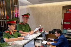 Công an Hà Nội kiểm tra các cơ sở kinh doanh lưu trú dịp Quốc Khánh 2-9