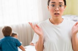 3 kiểu cha mẹ dễ nuôi con thành người ích kỷ, hỗn hào