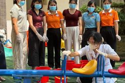 Hà Nội 'gõ từng nhà' chống sốt xuất huyết, học sinh yên tâm đón năm học mới