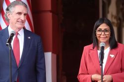 Thỏa thuận dầu mỏ lịch sử giữa Mỹ- Venezuela kéo dài tới 25 năm