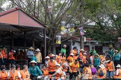 Ninh Bình: Đông nghịt khách dịp Quốc khánh