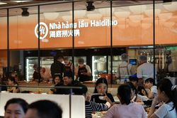 Chuỗi lẩu Haidilao thu hơn 8 tỷ đồng mỗi ngày tại Việt Nam