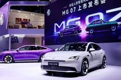 MG 7 - mờ nhạt ở Việt Nam, gây bão tại quê nhà