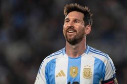 Lionel Messi giã từ đội tuyển Argentina