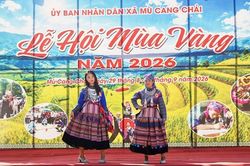 Sắc màu văn hóa Mông làm nên sức hút mùa vàng Mù Cang Chải