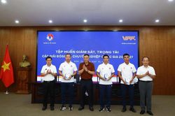 Chủ tịch VFF Trần Quốc Tuấn: 'Trọng tài phải giữ vững bản lĩnh, công tâm trong từng quyết định'