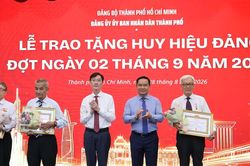 Tiếp nối giữa niềm tự hào và khát vọng cống hiến