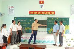 Đồng Tháp: Biên giới, xã đảo rộn ràng chuẩn bị năm học mới