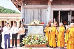 Cột mốc văn hóa giữa trùng khơi Đông Bắc
