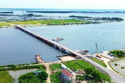 Tăng tốc sửa chữa đập Thảo Long giữa sông Hương