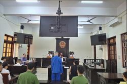 'Đạo chích' nước ngoài xộ khám