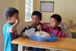 Gieo ước mơ nơi biên giới