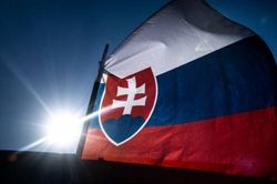 Điện mừng kỷ niệm Quốc khánh Cộng hòa Slovakia