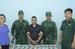 Phát hiện đối tượng vận chuyển đô la giả qua cửa khẩu ở Lạng Sơn
