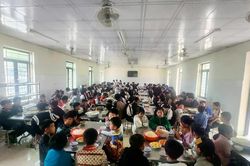 Điện Biên khẩn cấp rà soát việc một hiệu trưởng lên mạng kêu gọi hỗ trợ gạo và gas